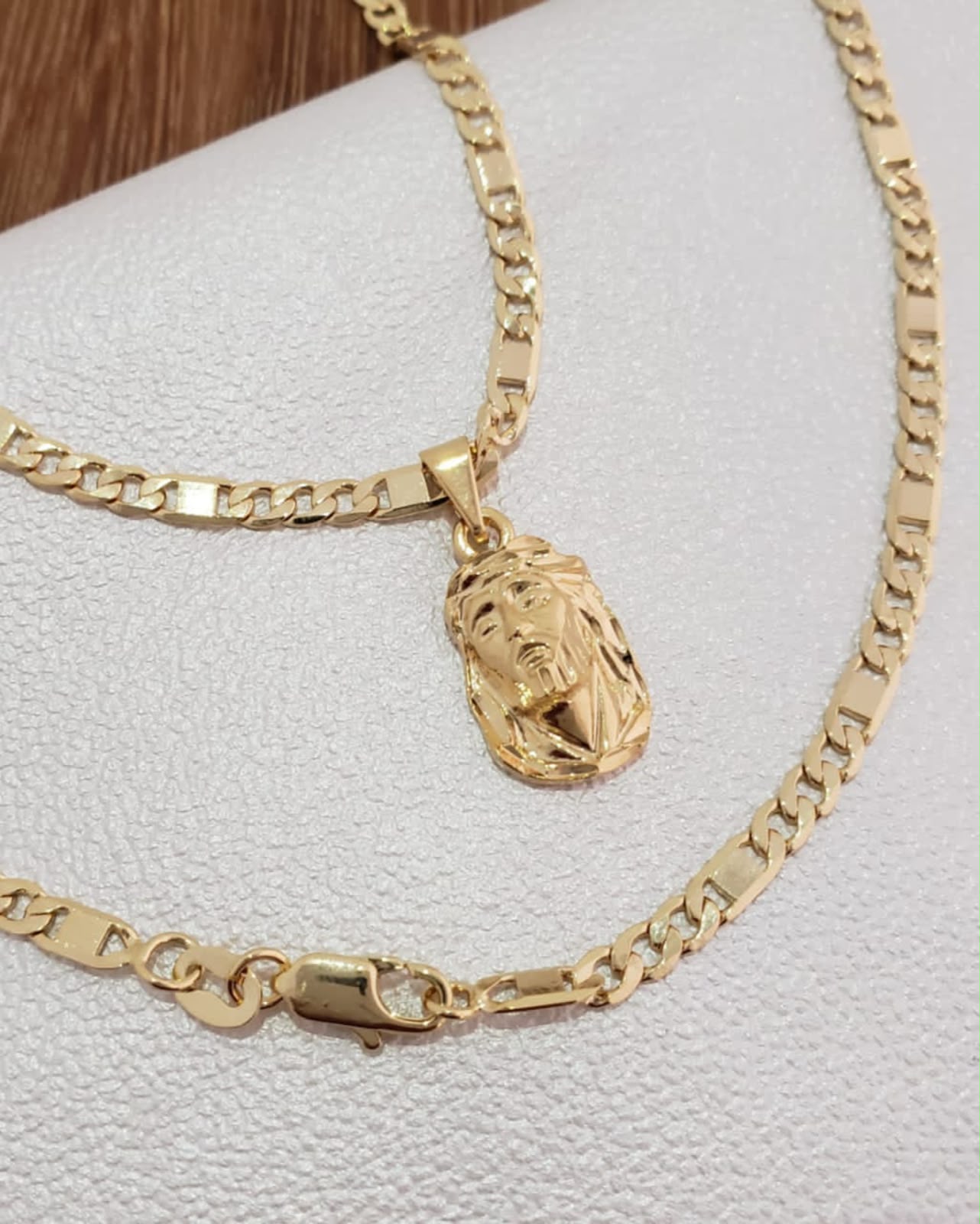 CADENA CUBANA (60CM 4MM) + ROSTRO TALLADO + PULSERA GRATIS