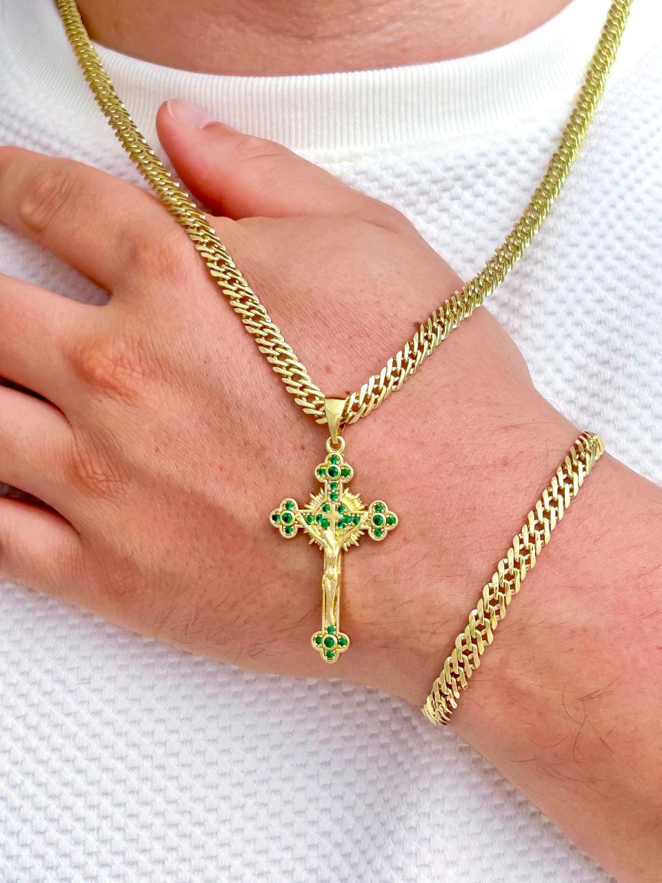CADENA CRUZADA  (60CM 4MM) +  CRISTO VERDE  + PULSERA GRATIS